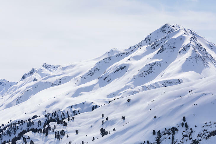 Der Arlberg im Winter. 